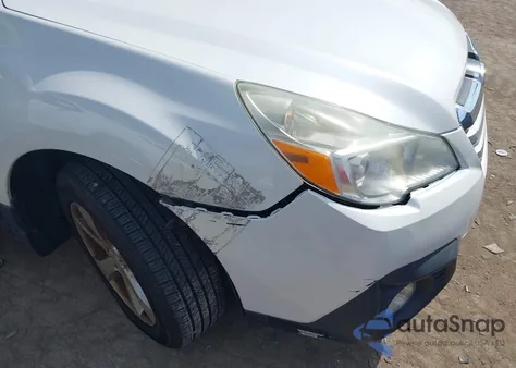 2013 Subaru Outback 2.5I Premium z USA, uszkodzony, nr VIN 4S4BRCCC0D3244981